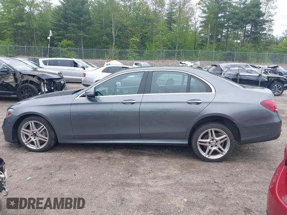 2017 Mercedes-Benz E 300 Luxury with VIN WDDZF4KB3HA081096, listed as a IAAI auction lot 42297801 with 128,798 mi miles and . Bid and sale history available at DreamBid. Image 14.