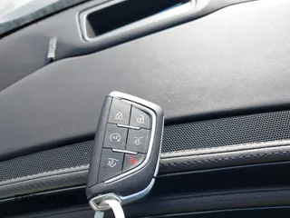 2023 Cadillac Escalade ESV 4WD Sport z VIN 1GYS4NKL9PR495915, wystawiony jako IAAI lot #42190114 z przebiegiem 25 386 mil mil oraz . Historia ofert i sprzedaży dostępna na DreamBid. Obrazek 11.