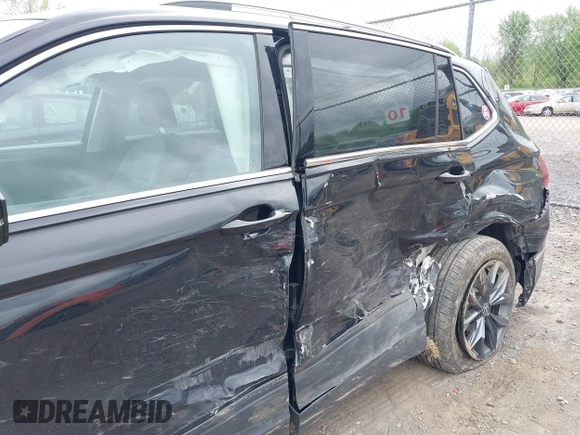 2022 Volkswagen Tiguan SE z VIN 3VV2B7AX4NM093585, wystawiony jako IAAI lot #42267105 z przebiegiem 31 239 mil mil oraz . Historia ofert i sprzedaży dostępna na DreamBid. Obrazek 6.