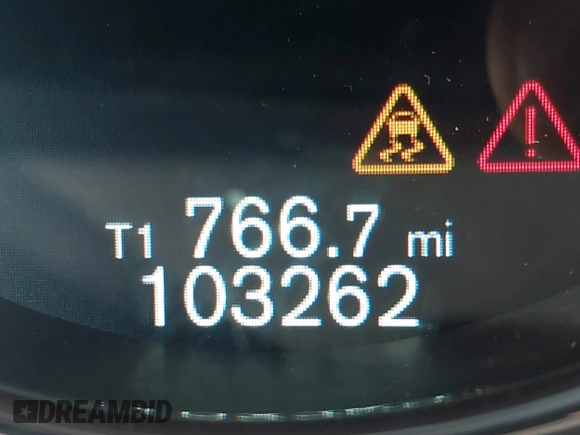 2015 Volvo S60 T5 Drive-E Premier z VIN YV140MFB4F2301427, wystawiony jako IAAI lot #41677045 z przebiegiem 103 262 mil mil oraz . Historia ofert i sprzedaży dostępna na DreamBid. Obrazek 16.