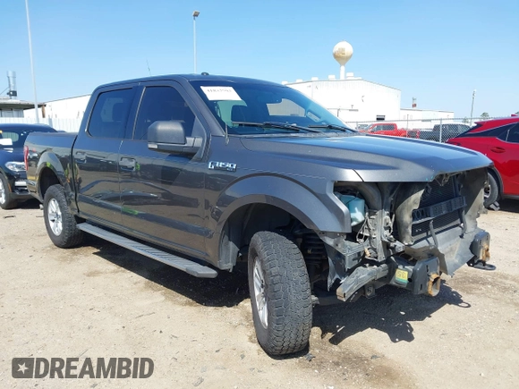 2015 Ford F-150 XLT with VIN 1FTEW1EF4FKE72884, listed as a IAAI auction lot 41833903 with 196,597 mi miles. Bid and sale history available at carsss.com. Image 1.