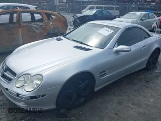 2004 Mercedes-Benz SL 500 z VIN WDBSK75F94F077444, wystawiony jako IAAI lot #42366519 z przebiegiem 181 413 mil mil oraz . Historia ofert i sprzedaży dostępna na DreamBid. Obrazek 17.