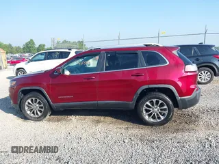 2019 Jeep Cherokee Latitude Plus z VIN 1C4PJMLX0KD101546, wystawiony jako IAAI lot #42388731 z przebiegiem 86 920 mil mil oraz . Historia ofert i sprzedaży dostępna na DreamBid. Obrazek 14.