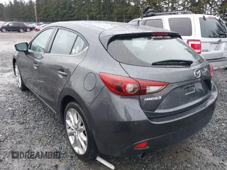 2016 Mazda 3 S Grand Touring z VIN JM1BM1N37G1351062, wystawiony jako IAAI lot #41573775 z przebiegiem 68 634 mil mil oraz . Historia ofert i sprzedaży dostępna na DreamBid. Obrazek 3.