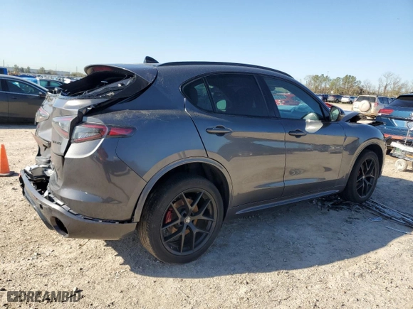 2021 Alfa Romeo Stelvio Ti with VIN ZASPAKBN4M7D18255, listed as a Copart auction lot 48514765 with 0 mi miles and Salvage Title. Bid and sale history available at carsss.com. Image 3.