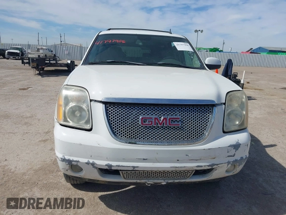 2007 GMC Yukon XL SLT with VIN 1GKFK16377J296932, listed as a IAAI auction lot 41797956 with Not Provided miles. Bid and sale history available at carsss.com. Image 6.