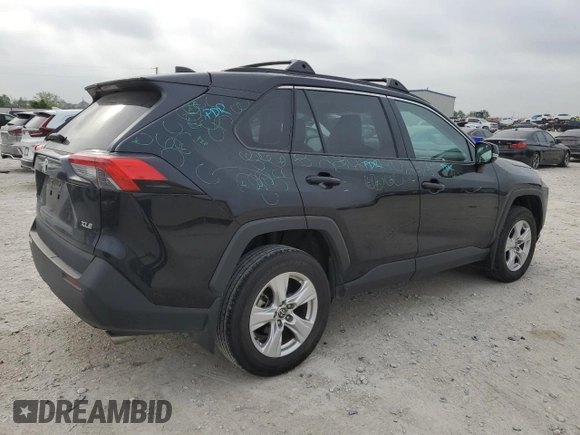 2021 Toyota RAV4 XLE with VIN 2T3W1RFV9MC164185, listed as a Copart auction lot 50554424 with 44,294 mi miles and Clean Title. Bid and sale history available at carsss.com. Image 3.
