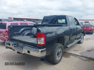 2019 Ram 2500 Tradesman with VIN 3C6UR5CL9KG706769, listed as a IAAI auction lot 42161499 with 100,434 mi miles and . Bid and sale history available at DreamBid. Image 4.