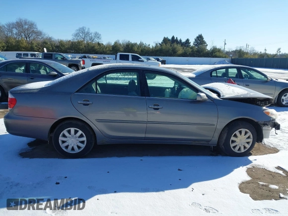 2006 Toyota Camry STD with VIN 4T1BE32K26U681429, listed as a IAAI auction lot 41526877 with 0 mi miles. Bid and sale history available at carsss.com. Image 14.