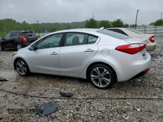 2016 Kia Forte EX z VIN KNAFZ4A87G5550317, wystawiony jako Copart lot #52009755 z przebiegiem 107 404 mil mil oraz Nie do naprawy • Non repairable. Historia ofert i sprzedaży dostępna na DreamBid. Obrazek 2.