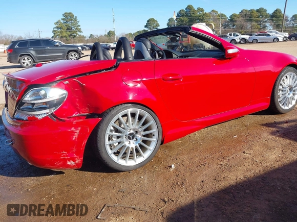 2007 Mercedes-Benz SLK 55 AMG with VIN WDBWK73F07F150189, listed as a IAAI auction lot 41334201 with 70,634 mi miles and . Bid and sale history available at DreamBid. Image 4.