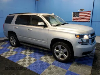2019 Chevrolet Tahoe LS z VIN 1GNSKAKC5KR124318, wystawiony jako Copart lot #56994495 z przebiegiem 232 268 mil mil oraz Czysty tytuł • Clean title. Historia ofert i sprzedaży dostępna na DreamBid. Obrazek 4.
