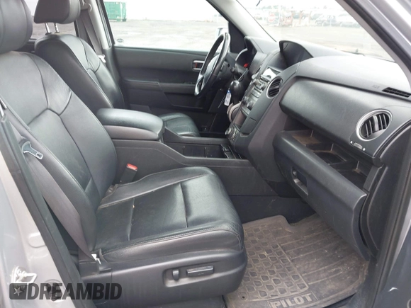 2015 Honda Pilot Touring with VIN 5FNYF4H94FB018152, listed as a IAAI auction lot 41812170 with 130,661 mi miles. Bid and sale history available at carsss.com. Image 5.