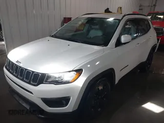 2019 Jeep Compass Latitude with VIN 3C4NJCBB2KT843724, listed as a IAAI auction lot 41366778 with 136,236 mi miles and . Bid and sale history available at DreamBid. Image 2.
