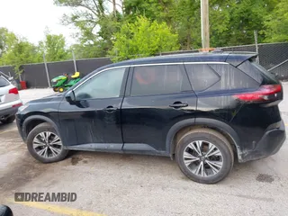 2023 Nissan Rogue SV z VIN JN8BT3BA7PW421121, wystawiony jako IAAI lot #42335059 z przebiegiem 57 866 mil mil oraz . Historia ofert i sprzedaży dostępna na DreamBid. Obrazek 15.