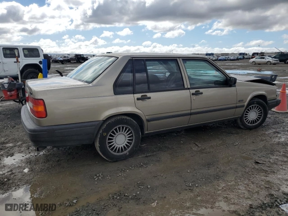 1994 Volvo 900 Action with VIN YV1JS8312R1167902, listed as a Copart auction lot 48956885 with 197,200 mi miles and Salvage Title. Bid and sale history available at carsss.com. Image 3.