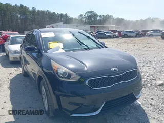 2017 Kia Niro LX with VIN KNDCB3LCXH5051986, listed as a IAAI auction lot 41915150 with 60,000 mi miles. Bid and sale history available at carsss.com. Image 1.