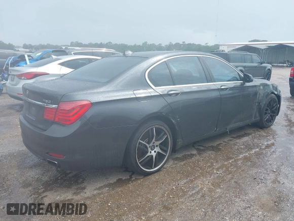 2011 BMW 7 Series 750i xDrive с VIN WBAKC6C54BC394675, выставлен на аукционе IAAI как лот 42394276 с пробегом 207 246 миль миль и . История ставок и продаж доступна на DreamBid. Изображение 4.