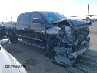 2017 Toyota Tundra 2WD SR5 with VIN 5TFEW5F13HX218518, listed as a IAAI auction lot 41281997 with 111,333 mi miles. Bid and sale history available at carsss.com. Image 1.