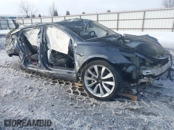 2020 Tesla Model 3 Long Range z VIN 5YJ3E1EB9LF787390, wystawiony jako IAAI lot #41614394 z przebiegiem Nie podano mil oraz . Historia ofert i sprzedaży dostępna na DreamBid. Obrazek 1.