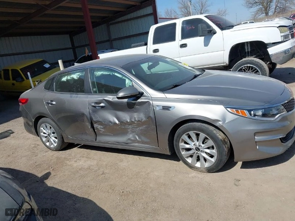 2018 Kia Optima S with VIN 5XXGT4L31JG267408, listed as a IAAI auction lot 41780014 with 111,940 mi miles. Bid and sale history available at carsss.com. Image 13.
