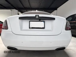 2022 Rolls-Royce Ghost Black Badge z VIN SCATD6C09NU209759, wystawiony jako IAAI lot #42301155 z przebiegiem 5631 mil mil oraz . Historia ofert i sprzedaży dostępna na DreamBid. Obrazek 12.