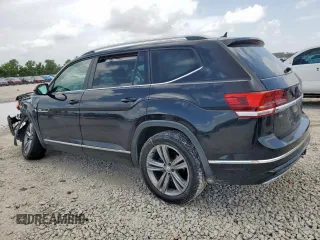 2019 Volkswagen Atlas SE with VIN 1V2XR2CA0KC560587, listed as a Copart auction lot 61511165 with 101,731 mi miles and Salvage title. Bid and sale history available at DreamBid. Image 2.
