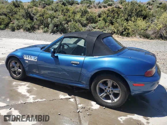 2000 BMW Z3 2.5 z VIN 4USCH9344YLG03131, wystawiony jako Copart lot #57915345 z przebiegiem 95 768 mil mil oraz Szkoda całkowita • Salvage title. Historia ofert i sprzedaży dostępna na DreamBid. Obrazek 2.
