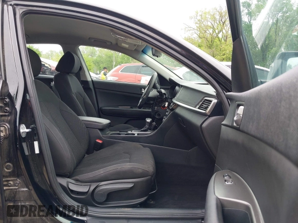 2020 Kia Optima LX с VIN 5XXGT4L34LG427476, выставлен на аукционе IAAI как лот 42117451 с пробегом 73 560 миль миль и . История ставок и продаж доступна на DreamBid. Изображение 5.