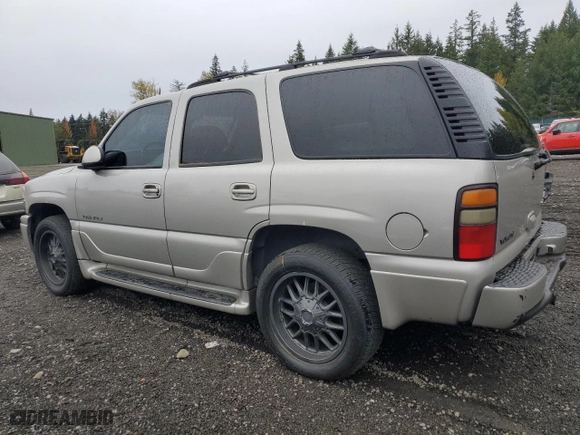 2005 GMC Yukon Denali with VIN 1GKEK63U95J105126, listed as a Copart auction lot 76590224 with 203,913 mi miles and Salvage Title. Bid and sale history available at carsss.com. Image 2.