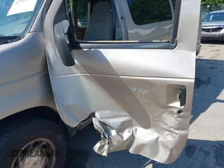 2001 Ford Econoline Passenger XL with VIN 1FMRE11L31HB54160, listed as a IAAI auction lot 42541595 with 275,169 mi miles and . Bid and sale history available at DreamBid. Image 6.