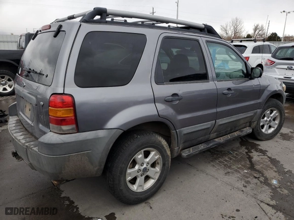 2007 Ford Escape XLT with VIN 1FMCU93167KA93496, listed as a Copart auction lot 48530895 with 170,908 mi miles and Salvage Title. Bid and sale history available at carsss.com. Image 3.