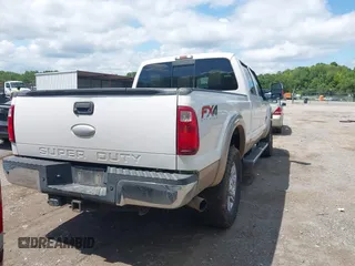 2012 Ford F-250 XL z VIN 1FT7W2BT7CEA68691, wystawiony jako IAAI lot #42319804 z przebiegiem 178 863 mil mil oraz . Historia ofert i sprzedaży dostępna na DreamBid. Obrazek 16.