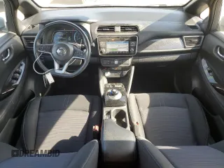 2018 Nissan LEAF S z VIN 1N4AZ1CP5JC306884, wystawiony jako Copart lot #46136825 z przebiegiem 30 423 mil mil oraz Szkoda całkowita • Salvage title. Historia ofert i sprzedaży dostępna na DreamBid. Obrazek 8.