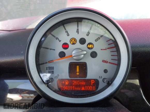 2010 MINI Hardtop S with VIN WMWMF7C50ATZ69911, listed as a IAAI auction lot 41393076 with 94,891 mi miles and . Bid and sale history available at DreamBid. Image 7.