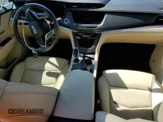 2019 Cadillac XT5 Luxury FWD z VIN 1GYKNCRS6KZ271427, wystawiony jako Copart lot #58873725 z przebiegiem Nie podano mil oraz Szkody całkowita. Historia ofert i sprzedaży dostępna na DreamBid. Obrazek 8.