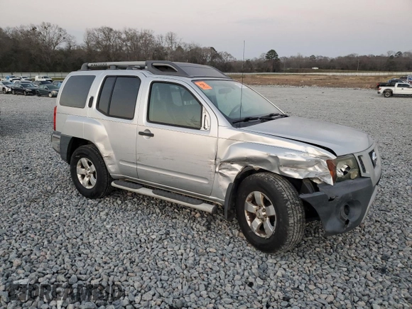 2010 Nissan Xterra S z VIN 5N1AN0NU2AC520875, wystawiony jako Copart lot #47380135 z przebiegiem 180 188 mil mil oraz Szkoda całkowita • Salvage title. Historia ofert i sprzedaży dostępna na DreamBid. Obrazek 4.