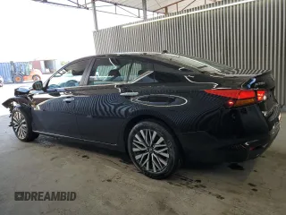 2025 Nissan Altima SV with VIN 1N4BL4DV9SN351630, listed as a Copart auction lot 54365375 with 6,098 mi miles and Clean Title. Bid and sale history available at DreamBid. Image 2.