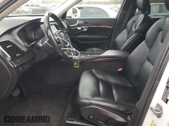 2018 Volvo XC90 Momentum with VIN YV4102XK6J1323064, listed as a Copart auction lot 80580774 with 208,422 mi miles and Clean Title. Bid and sale history available at carsss.com. Image 7.