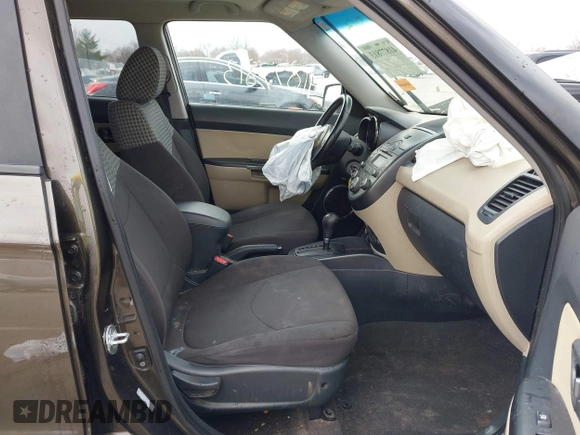 2010 Kia Soul + with VIN KNDJT2A21A7159044, listed as a IAAI auction lot 41877813 with 121,814 mi miles. Bid and sale history available at carsss.com. Image 5.