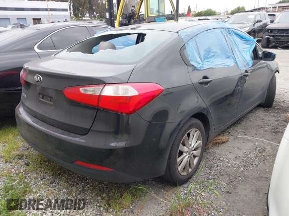 2015 Kia Forte LX with VIN KNAFX4A69F5279165, listed as a IAAI auction lot 42020060 with 1 mi miles. Bid and sale history available at carsss.com. Image 4.