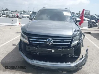 2020 Volkswagen Tiguan SE with VIN 3VV3B7AX9LM061569, listed as a IAAI auction lot 41902252 with 33,079 mi miles and . Bid and sale history available at DreamBid. Image 12.