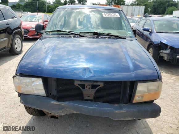 1998 GMC Jimmy SL with VIN 1GKCS13W1W2573343, listed as a Copart auction lot 61846274 with NaN miles and Salvage Title. Bid and sale history available at carsss.com. Image 5.