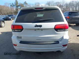 2017 Jeep Grand Cherokee Laredo with VIN 1C4RJFAG9HC910422, listed as a IAAI auction lot 41185537 with 84,784 mi miles. Bid and sale history available at carsss.com. Image 16.