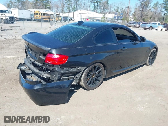 2011 BMW 3 Series 328i with VIN WBAKE3C5XBE441608, listed as a IAAI auction lot 41886375 with 191,364 mi miles and . Bid and sale history available at carsss.com. Image 4.