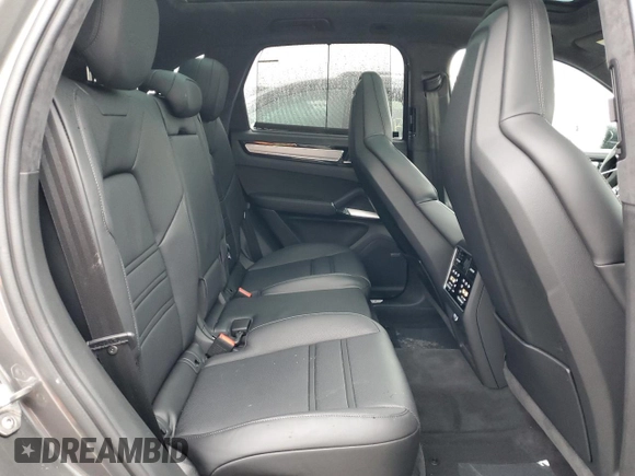 2023 Porsche Cayenne Turbo z VIN WP1AF2AY8PDA20565, wystawiony jako Copart lot #72817943 z przebiegiem 1 694 mil mil oraz . Historia ofert i sprzedaży dostępna na DreamBid. Obrazek 11.