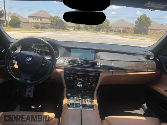2010 BMW 7 Series 750Li with VIN WBAKB8C58ACY64395, listed as a Copart auction lot 41547175 with 137,375 mi miles and Salvage title. Bid and sale history available at DreamBid. Image 9.