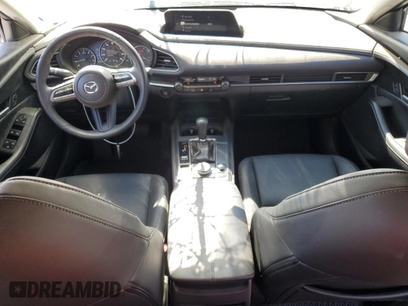 2022 Mazda CX-30 S Select z VIN 3MVDMBBL4NM441240, wystawiony jako Copart lot #64827023 z przebiegiem 5 623 mil mil oraz Czysty tytuł • Clean title. Historia ofert i sprzedaży dostępna na DreamBid. Obrazek 8.