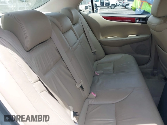 2004 Lexus ES 350 with VIN JTHBA30G340018789, listed as a IAAI auction lot 42552032 with 127,661 mi miles and . Bid and sale history available at DreamBid. Image 8.