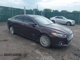 2013 Ford Fusion Titanium with VIN 3FA6P0SU9DR272810, listed as a IAAI auction lot 39871333 with 80,073 mi miles and . Bid and sale history available at DreamBid. Image 1.